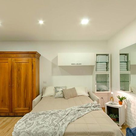Brand New! Luxurious Apartment In Heart Of Milan Milão Exterior foto
